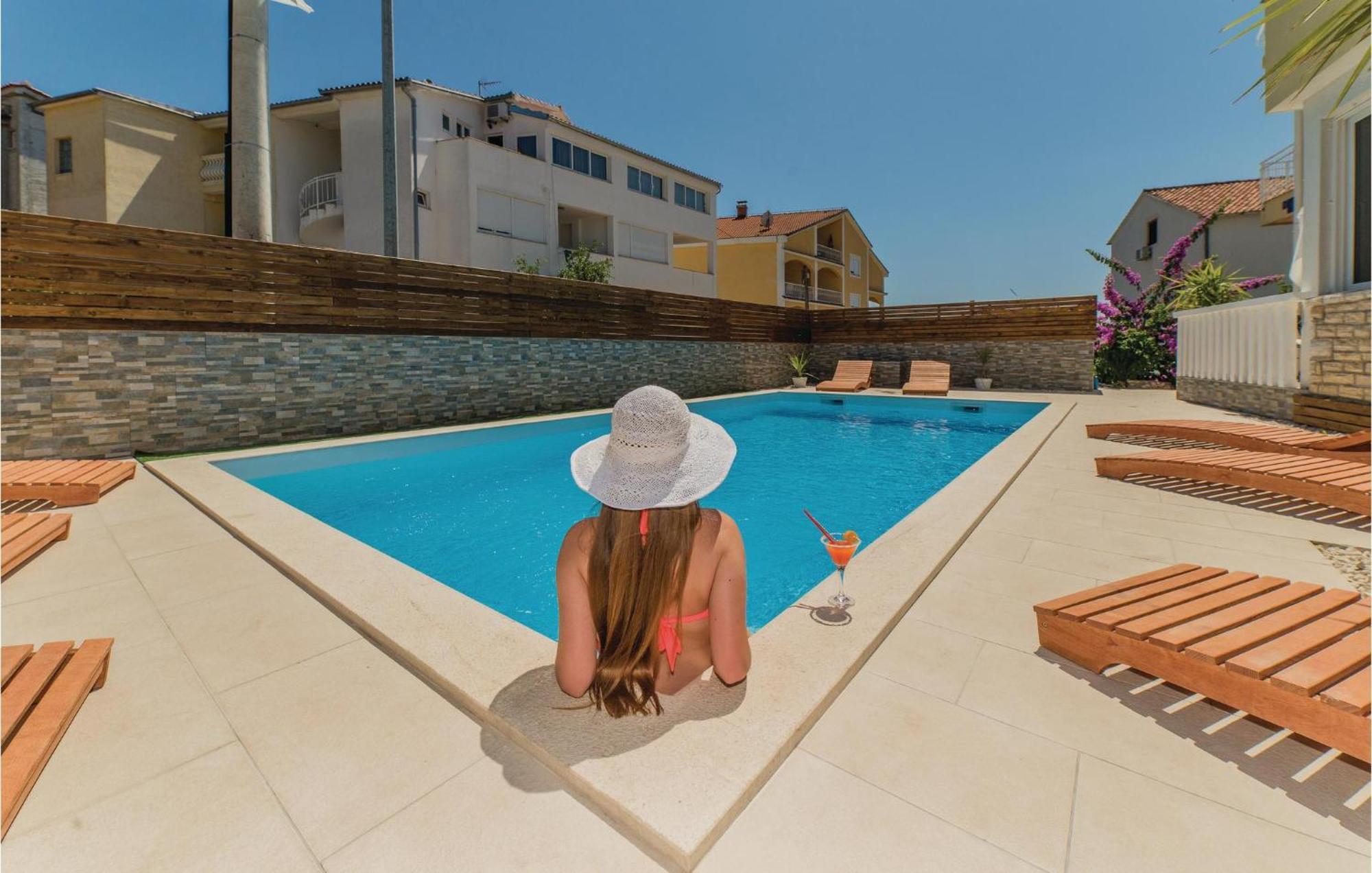 Pet Friendly Apartment In Biograd With Kitchen Biograd Na Moru Bagian luar foto