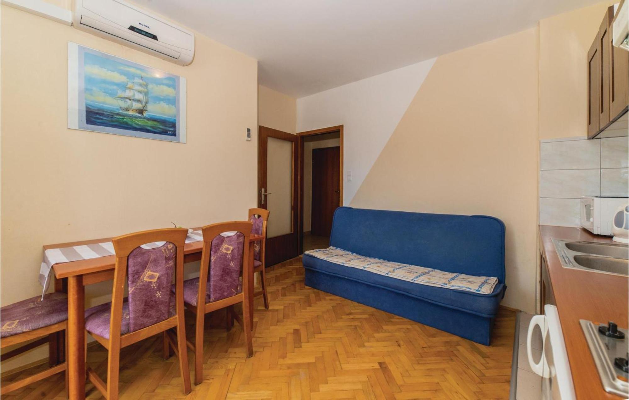 Pet Friendly Apartment In Biograd With Kitchen Biograd Na Moru Bagian luar foto