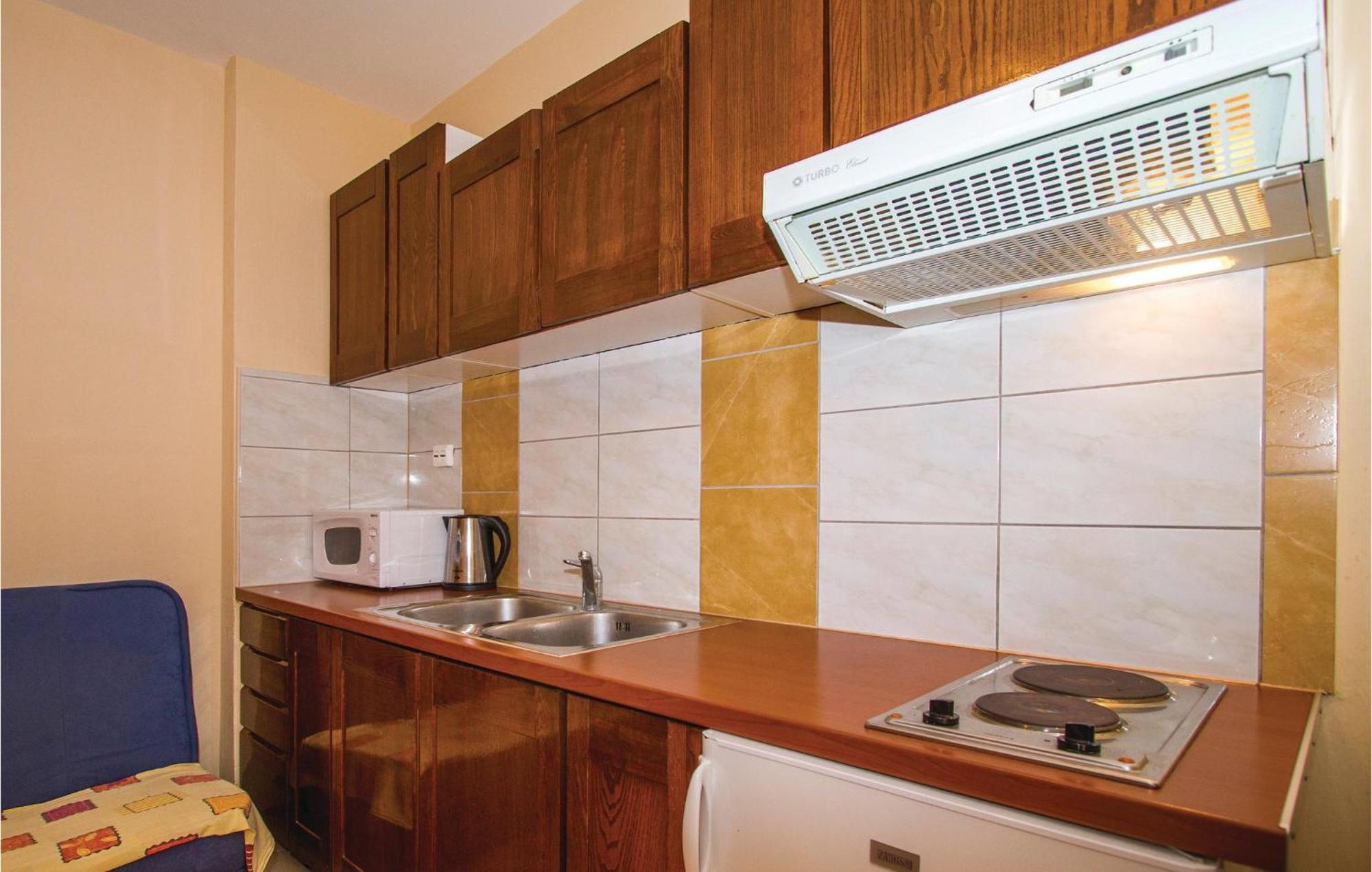 Pet Friendly Apartment In Biograd With Kitchen Biograd Na Moru Bagian luar foto